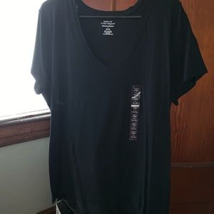 Black v neck shirt